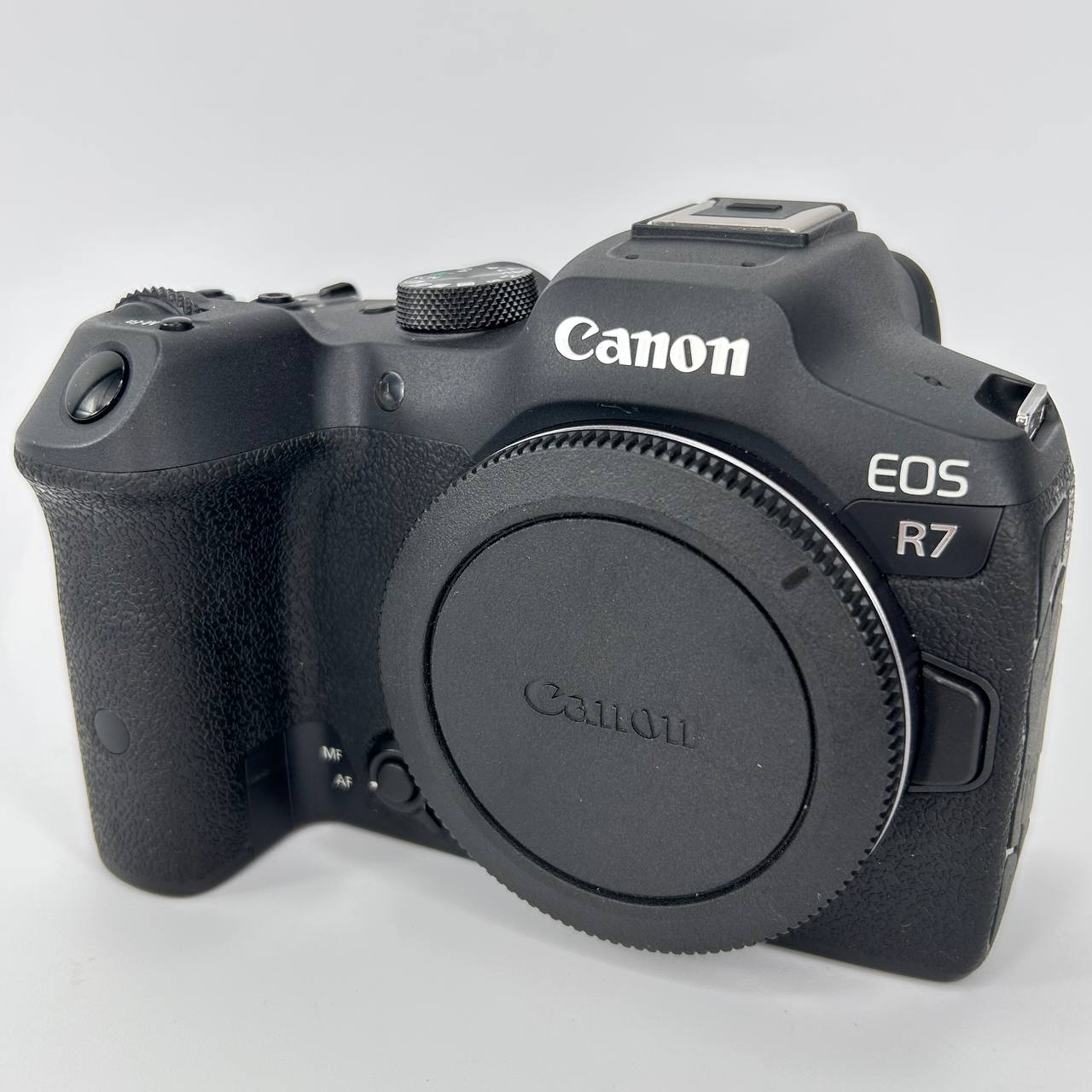 Canon EOS R7