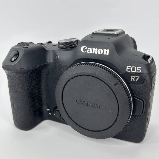 Canon EOS R7