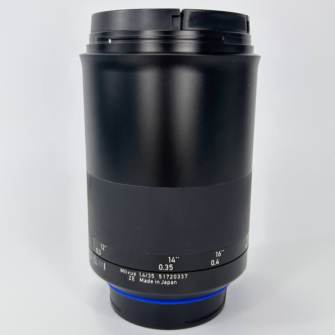 ZEISS Milvus 35mm f/1.4 ZE - Attacco Canon EF