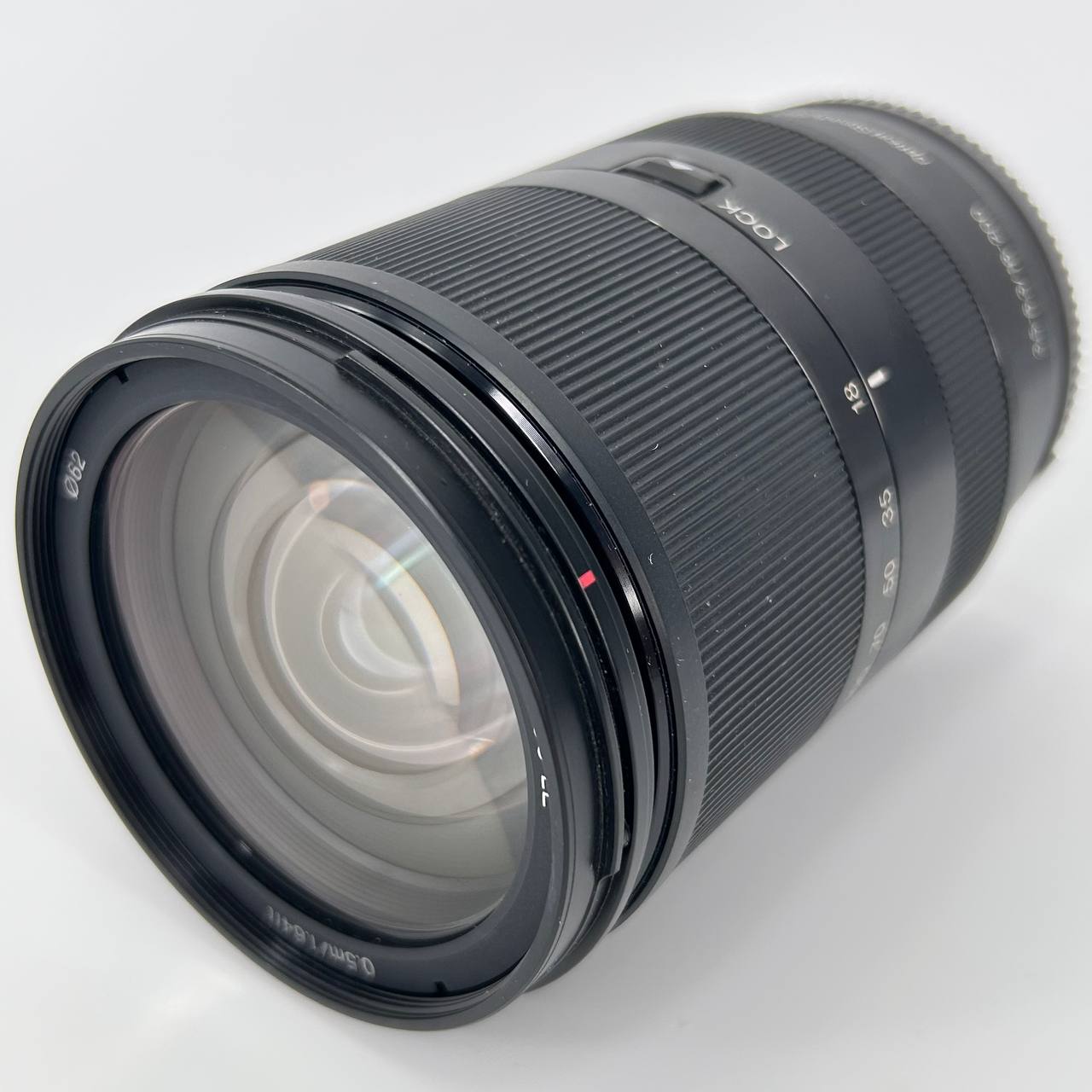 Sony E 18-200mm f/3.5-6.3 OSS LE