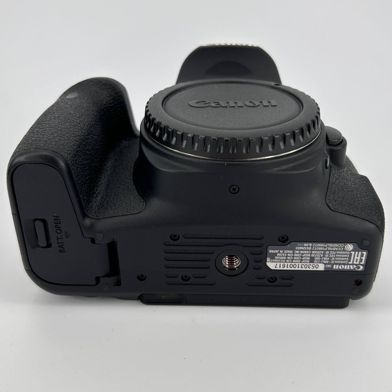 Canon EOS 77D