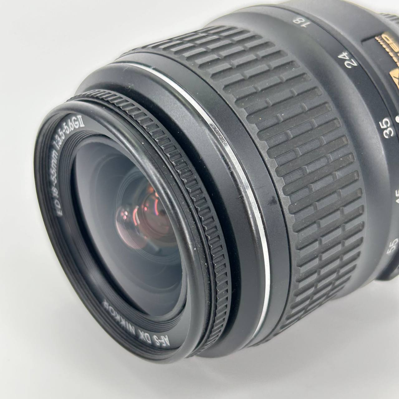 Nikon AF-S DX Nikkor 18-55mm f/3.5-5.6G ED II