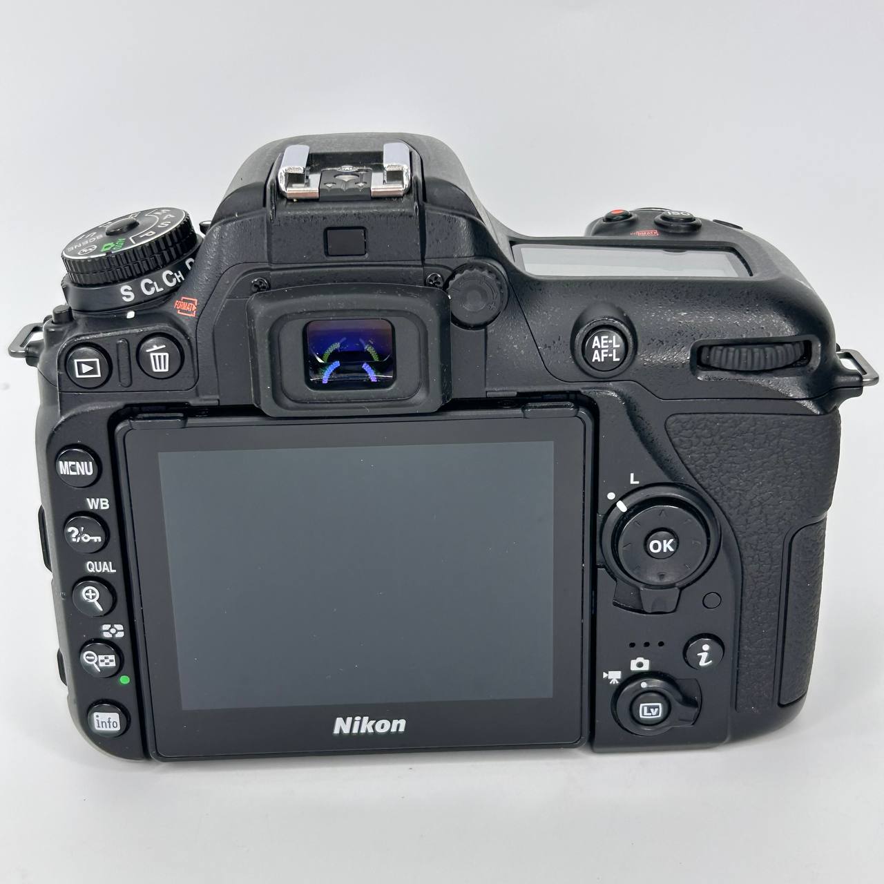 Nikon D7500