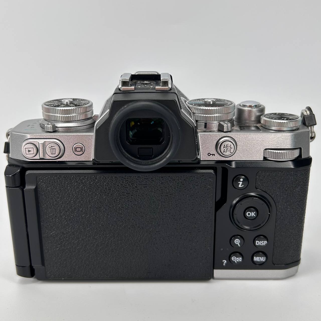 Nikon Z fc + Nikkor Z DX 16-50mm f/3.5-6.3 VR Silver Kit