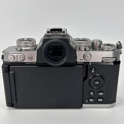 Nikon Z fc + Nikkor Z DX 16-50mm f/3.5-6.3 VR Silver Kit