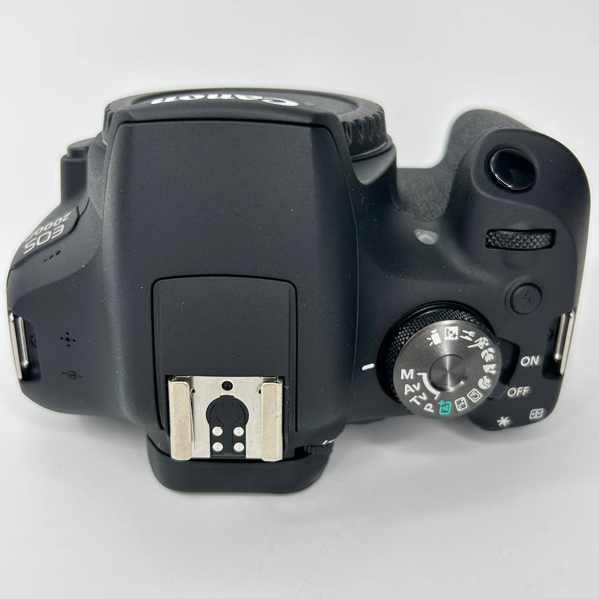 Canon EOS 2000D