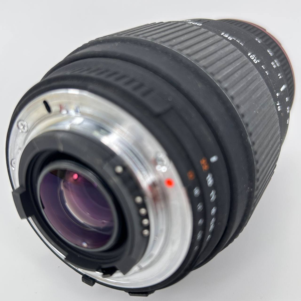 Sigma 70-300mm f/4-5.6 D APO DG Macro - Attacco Nikon