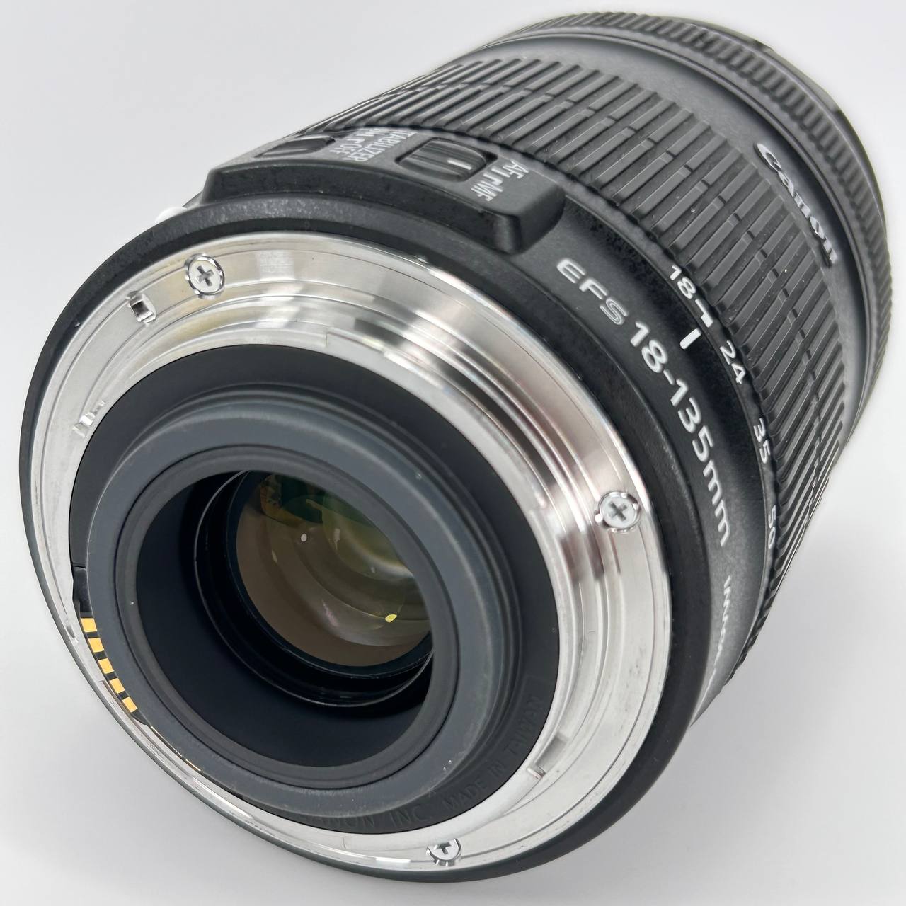 Canon EF-S 18-135mm f/3.5-5.6 IS