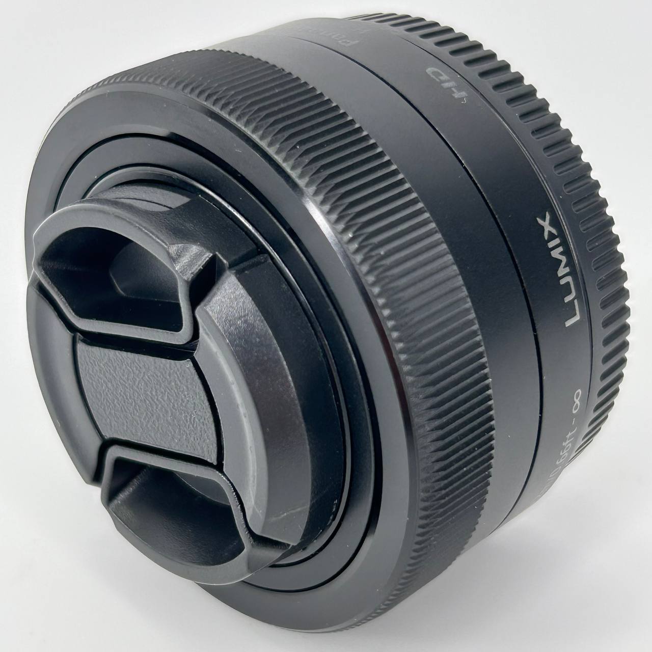 Panasonic Lumix G Vario 12-32mm f/3.5-5.6 ASPH Mega O.I.S.